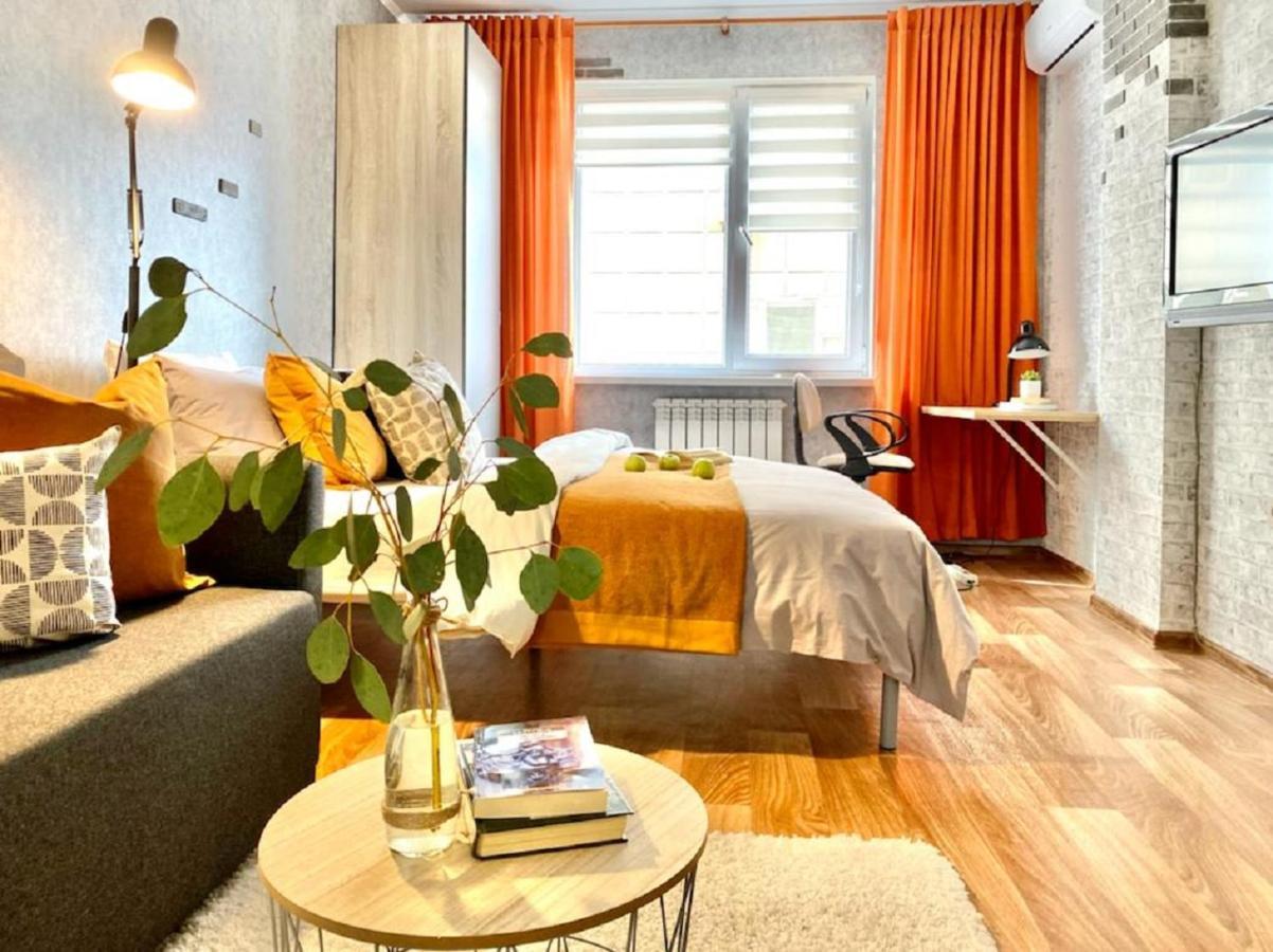 Студия New York В Самом Центре Города Apartment Almaty Ngoại thất bức ảnh
