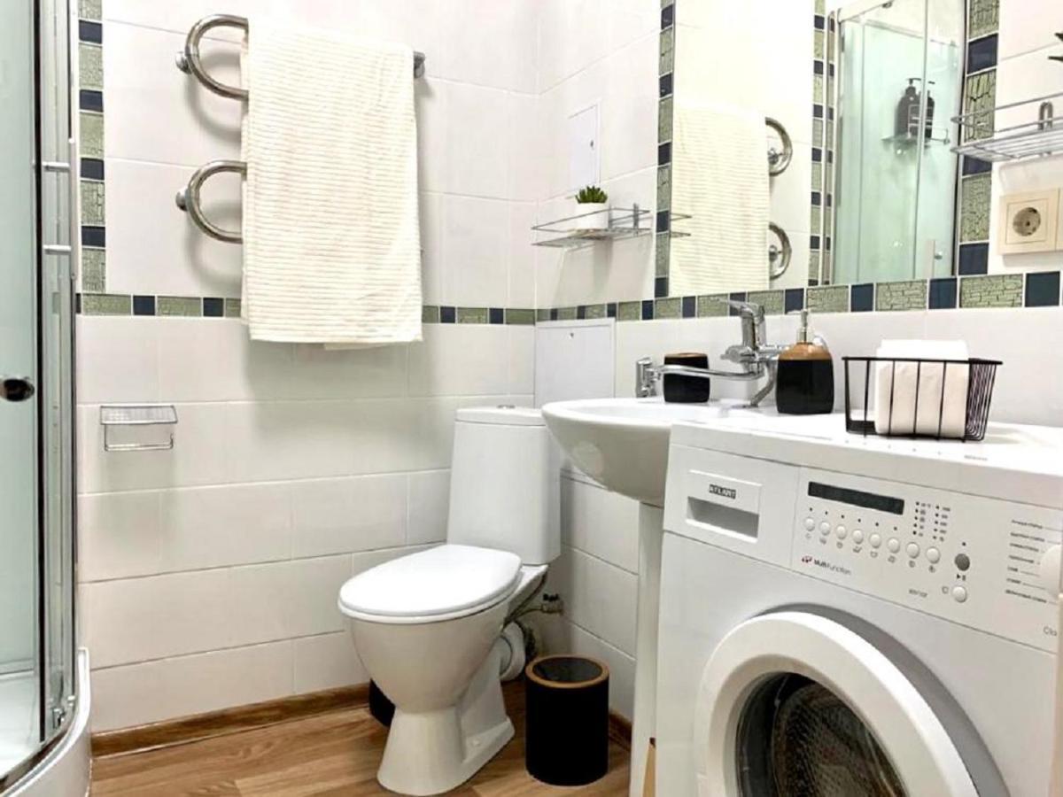 Студия New York В Самом Центре Города Apartment Almaty Ngoại thất bức ảnh