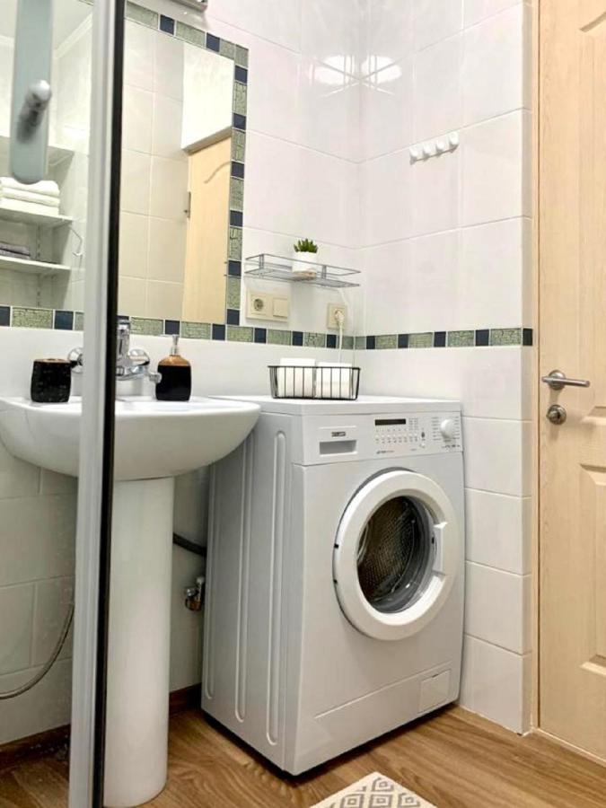 Студия New York В Самом Центре Города Apartment Almaty Ngoại thất bức ảnh